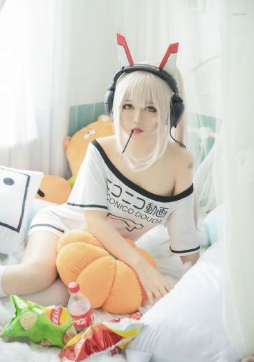 风流的女佣人bd播放