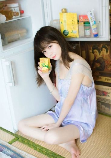 森林中的熊先生在冬眠中动漫