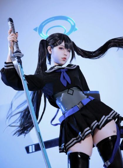 公主被两个师傅调教的小说