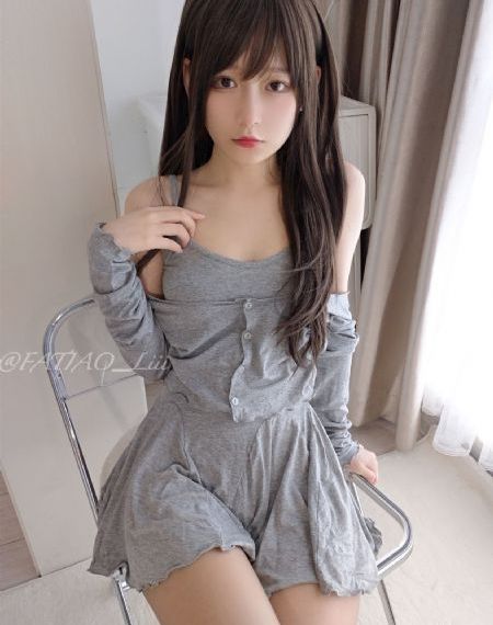 年轻的