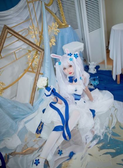 丰满大胸年轻寡妇