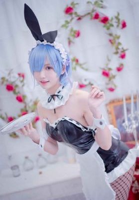 女按摩师电影在线无删减